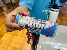 夏の美術室2025　素材探検　かたち・いろ・てざわり