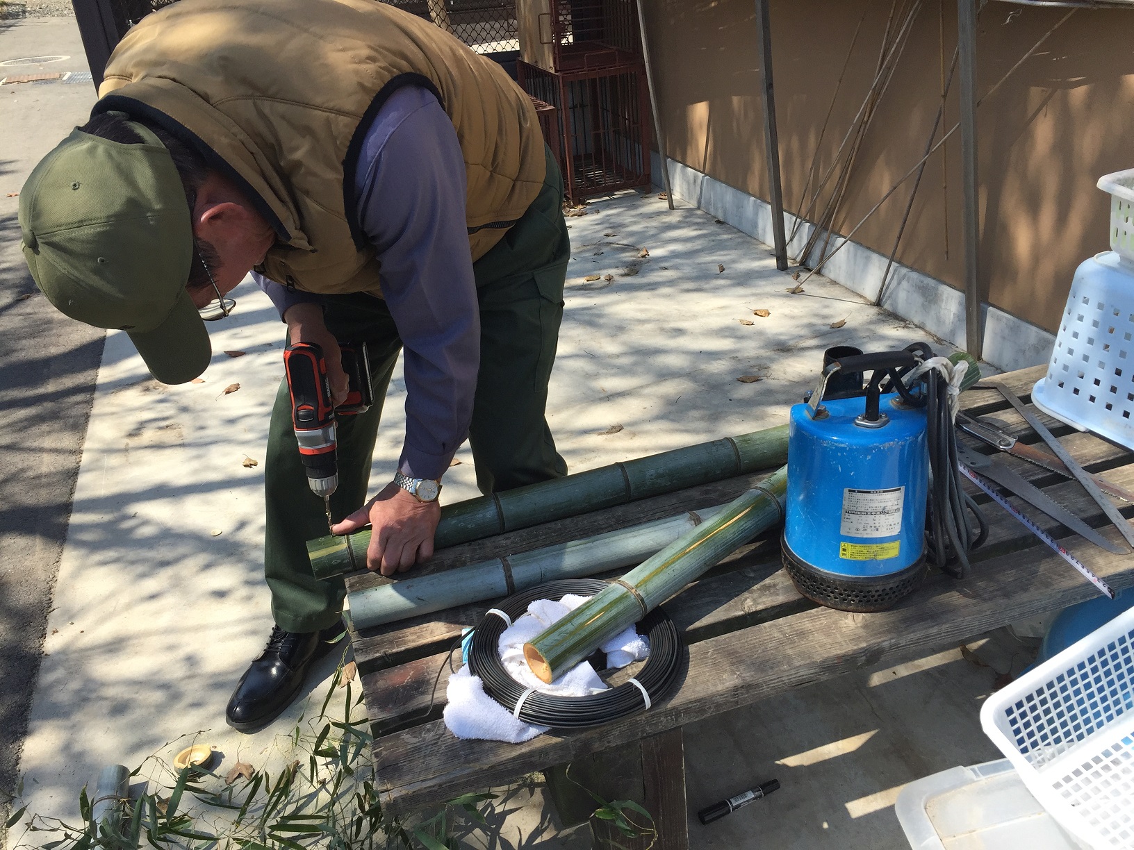 ４月２３日　器用なサルと不器用な飼育員との戦い　fight①